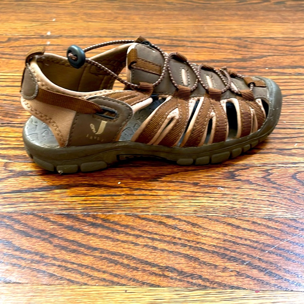 Khombu Water Resistant Shoes